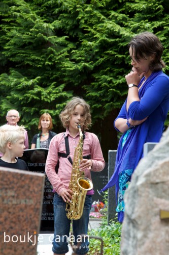 Muziek bij het graf