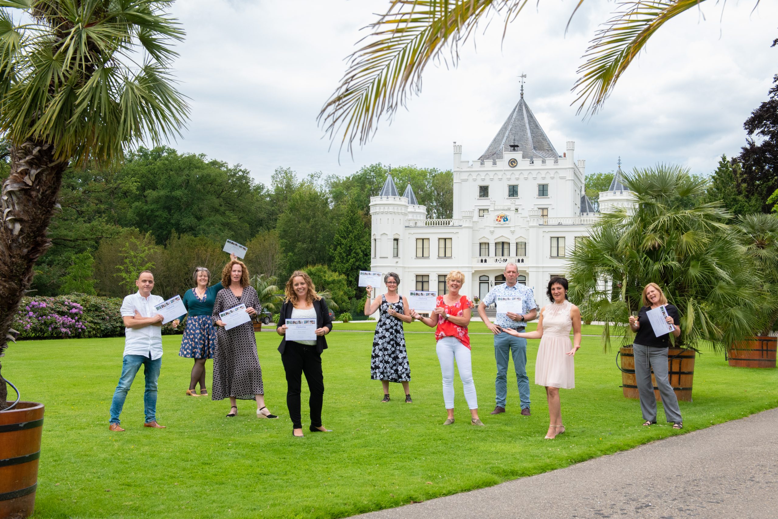 +50 gediplomeerde afscheidsfotografen kent Nederland nu.