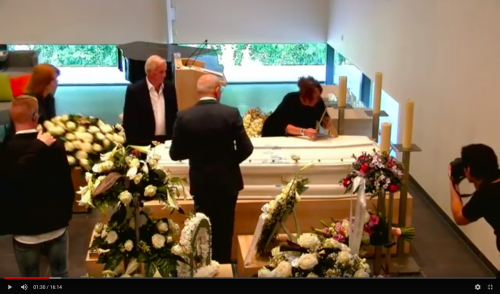 video still van afscheidsfotograaf bij uitvaart ceremonie
